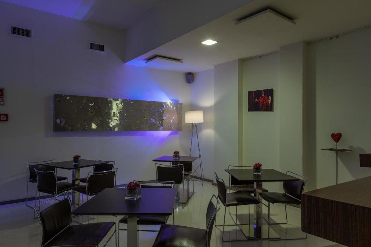 Eos Hotel Lecce Esterno foto