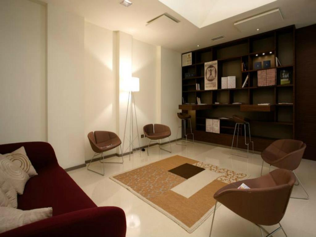 Eos Hotel Lecce Esterno foto