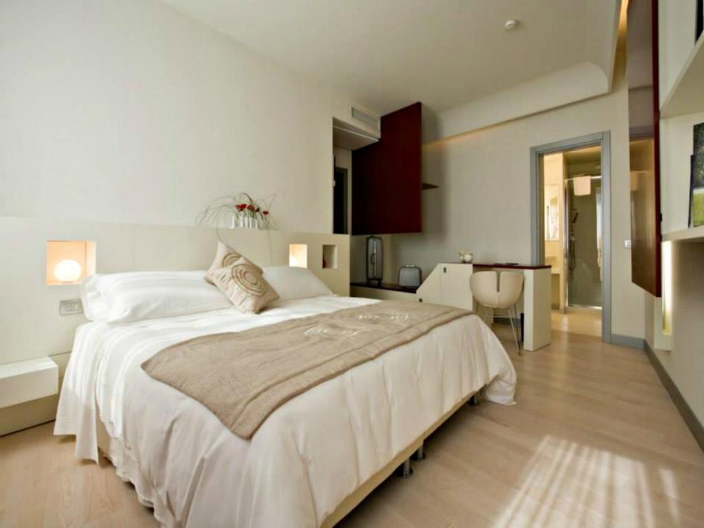 Eos Hotel Lecce Camera foto