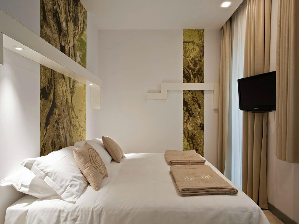 Eos Hotel Lecce Esterno foto